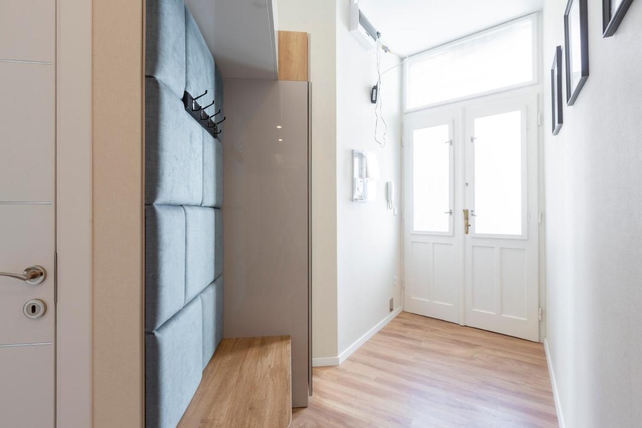 Exclusive Dohany With Balcony Next To The New York Cafe Apartamento Budapest