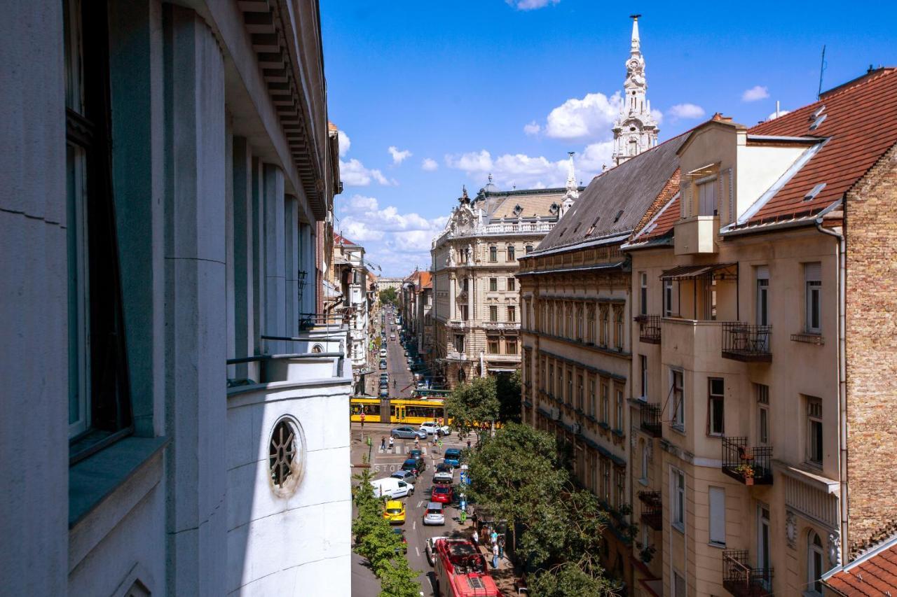 Exclusive Dohany With Balcony Next To The New York Cafe Apartament *