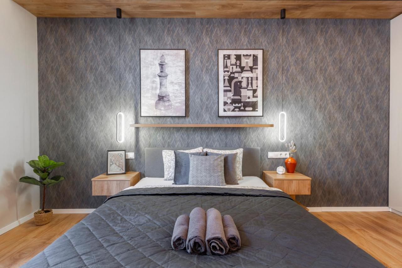 Exclusive Dohany With Balcony Next To The New York Cafe * Budapesta